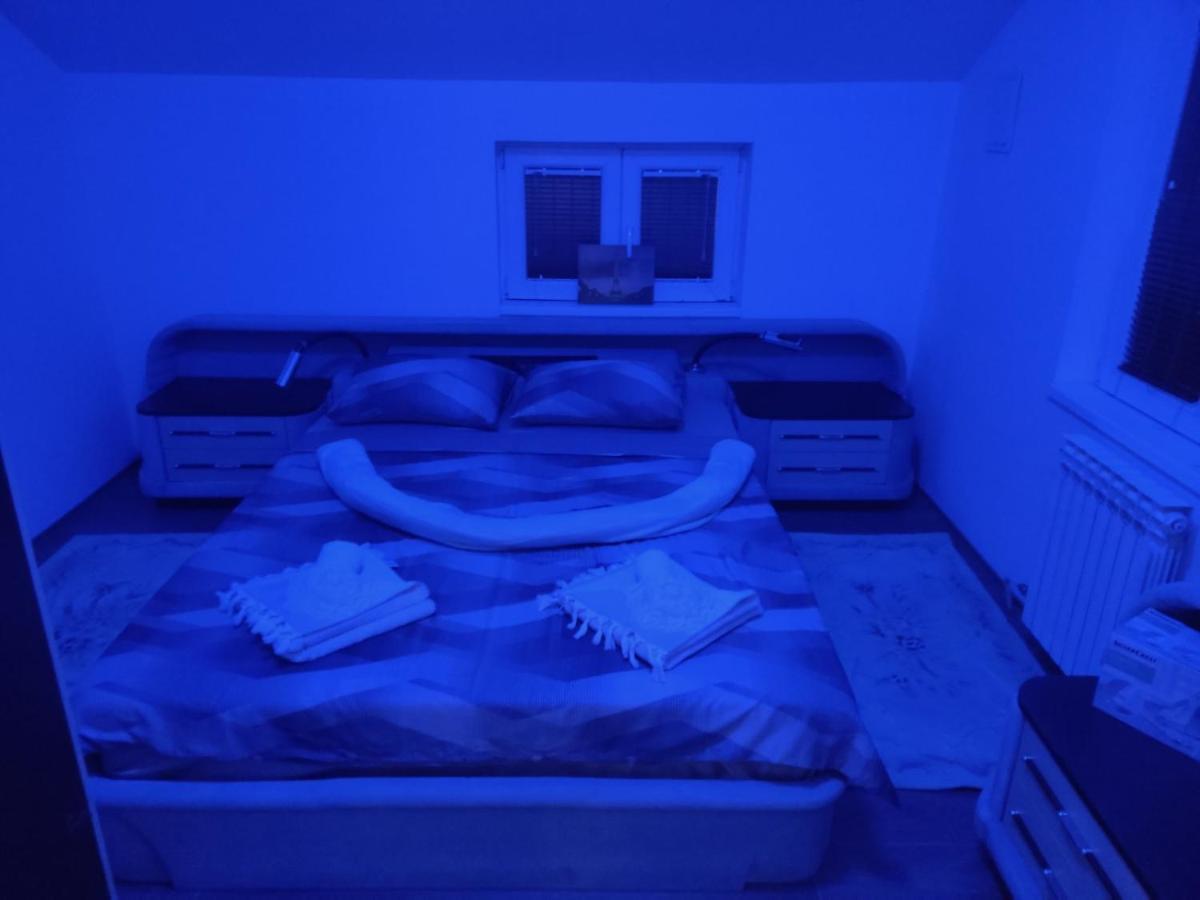 Apartmani Mladenovic Kijevo Exterior foto