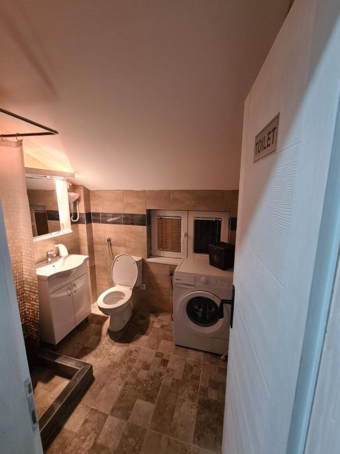 Apartmani Mladenovic Kijevo Exterior foto