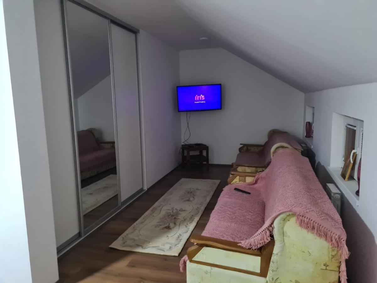 Apartmani Mladenovic Kijevo Exterior foto