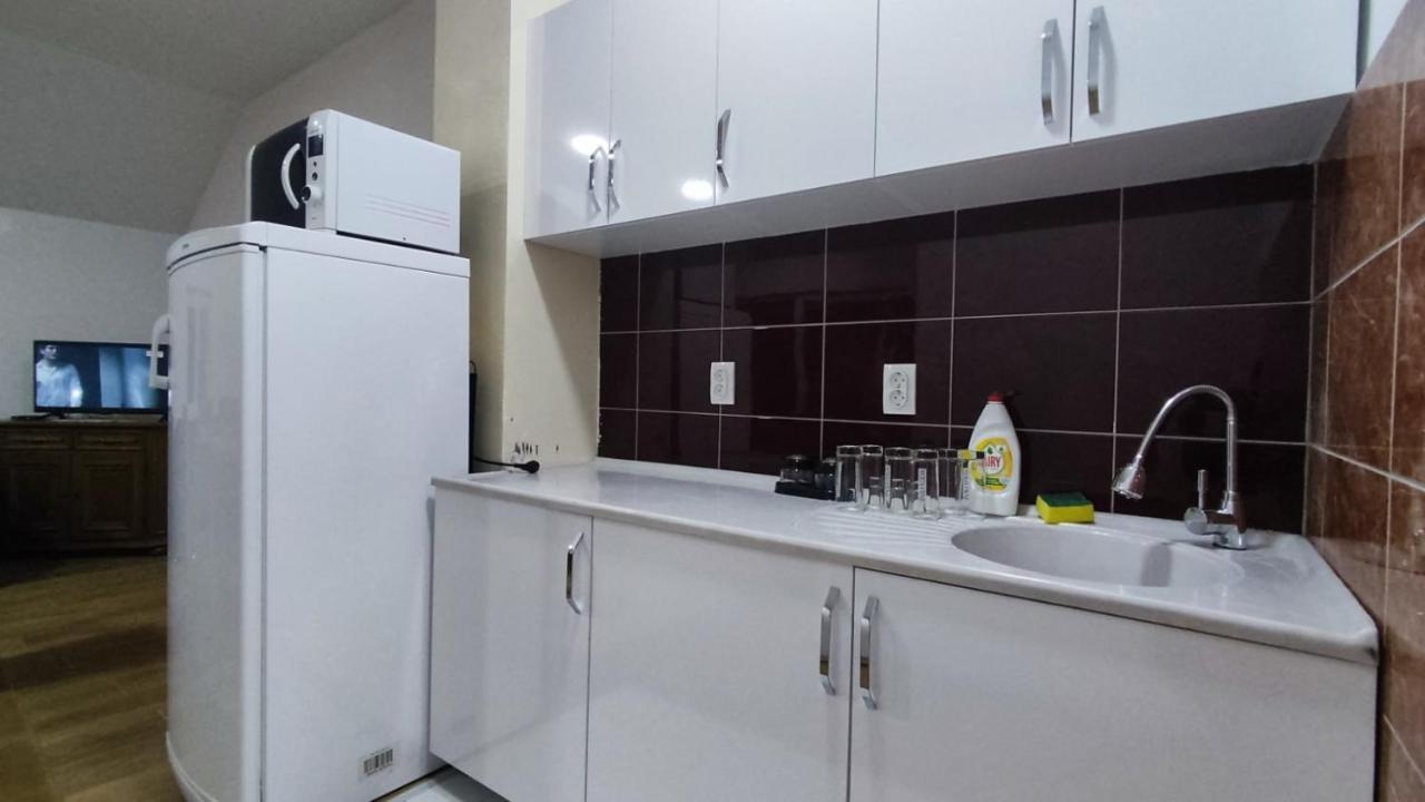 Apartmani Mladenovic Kijevo Exterior foto
